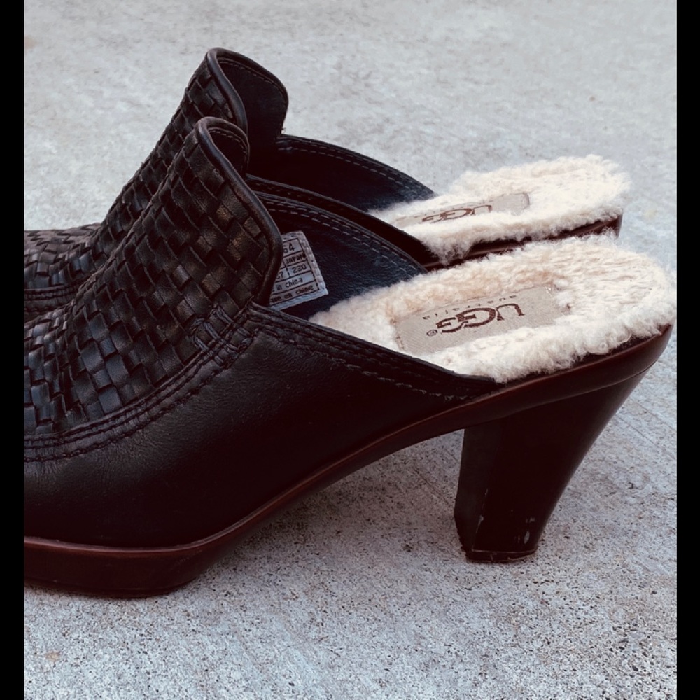 UGG Leather Sandal